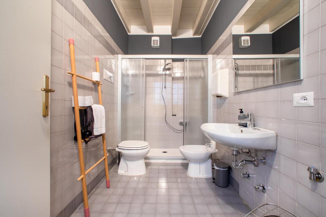 Arena, Center, Hospital - "The Yellow" Apartment Verona Ngoại thất bức ảnh