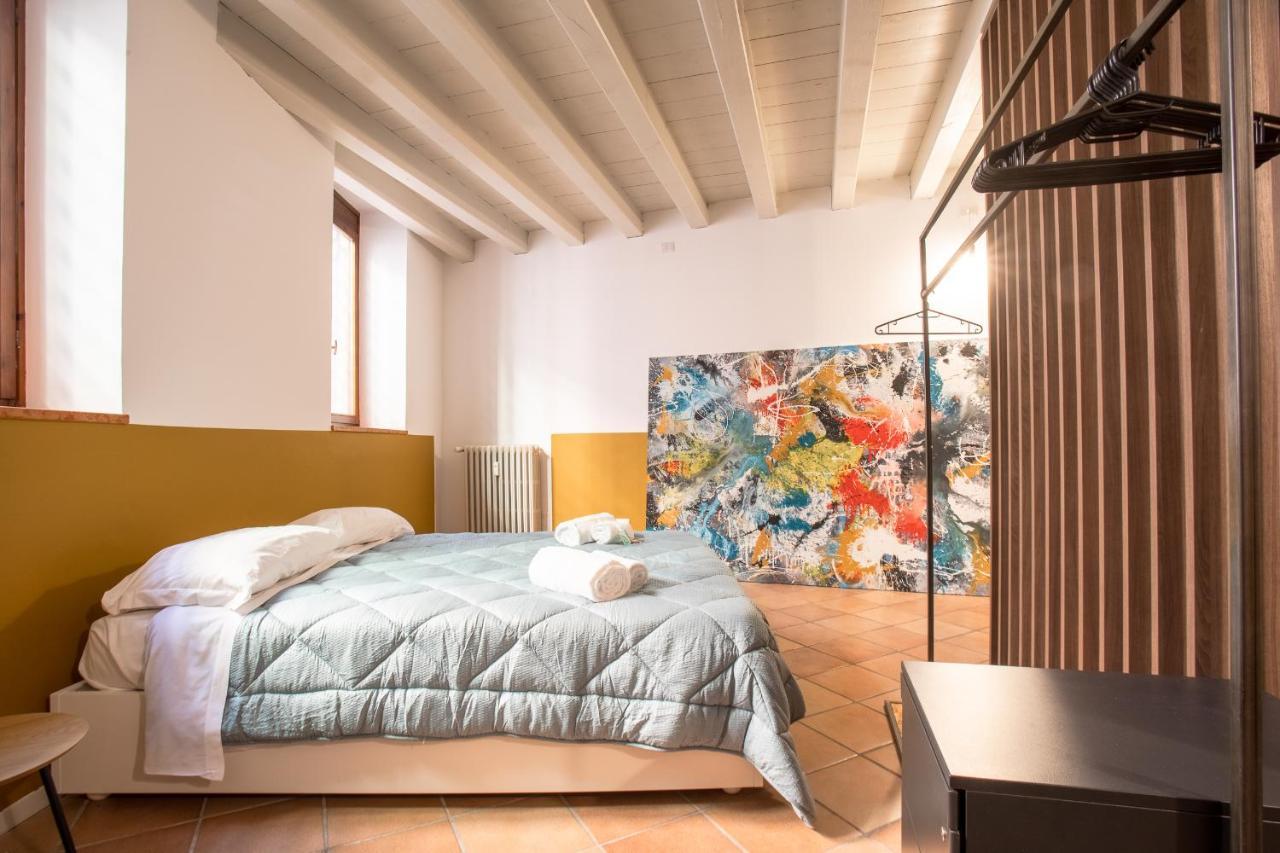 Arena, Center, Hospital - "The Yellow" Apartment Verona Ngoại thất bức ảnh